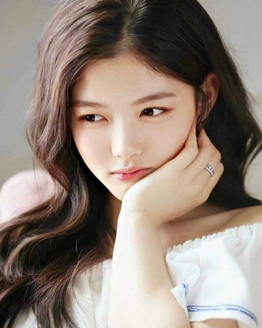 kim.yoo_jung___-20201204-0013.webp