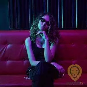13-year-old pop artist Azalyne releases e_girl