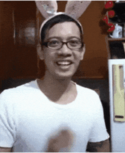received_425622535311812.gif