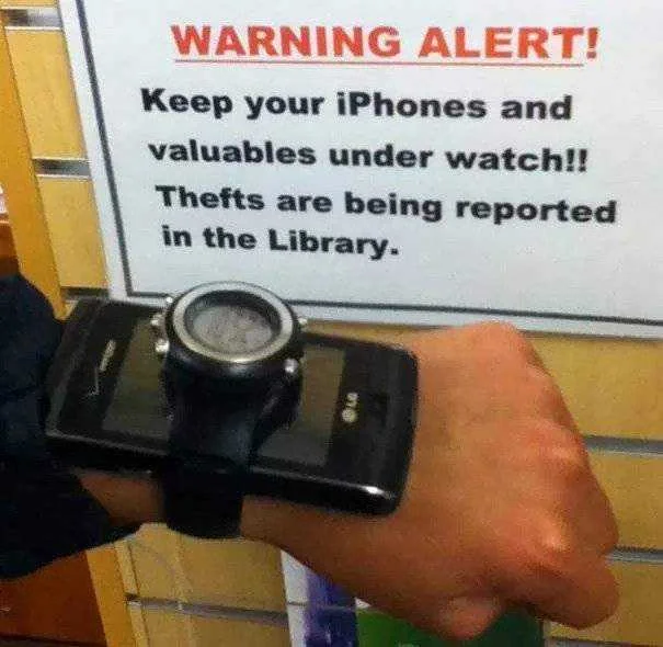 phone watch.webp