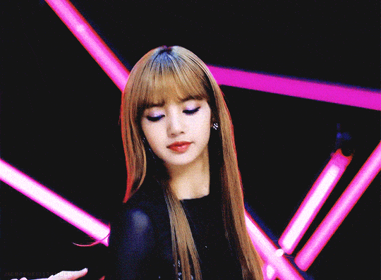 blackpink-lisa-gif-lisa-Favim.com-6566194.gif