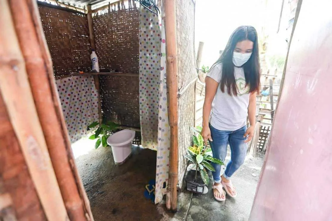Toilet project ni Madumb Leni