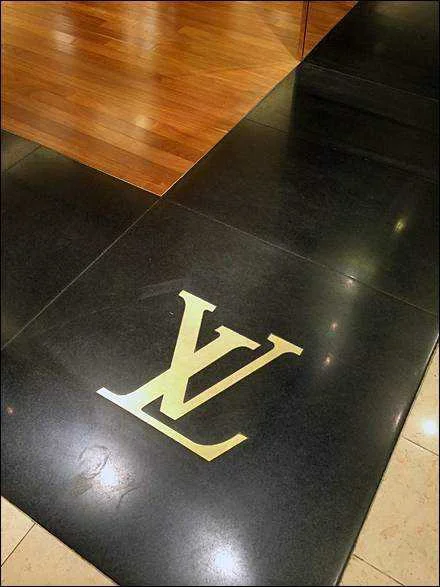 louis-vuitton-floor-tile-aux.webp