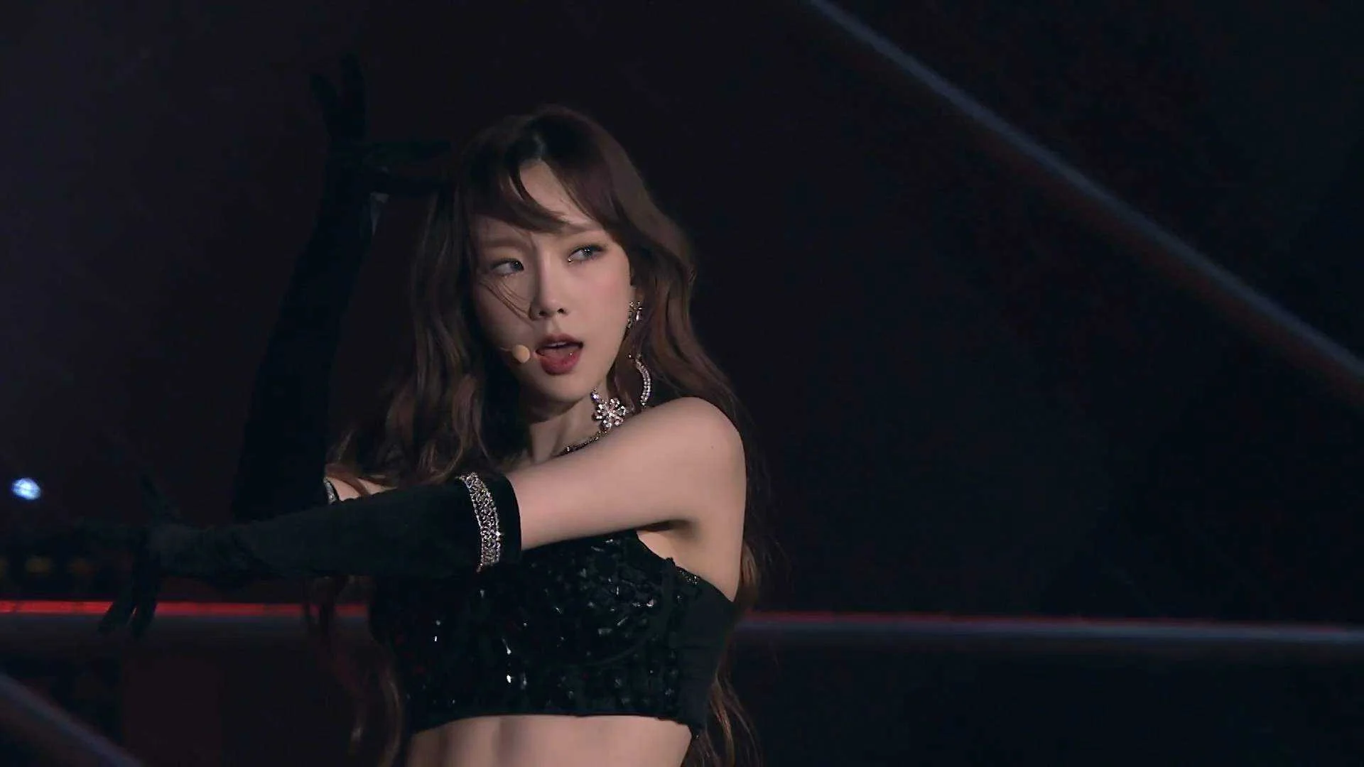[DVD] Taeyeon - The UNSEEN Concert In Seoul [MP4 1080p]