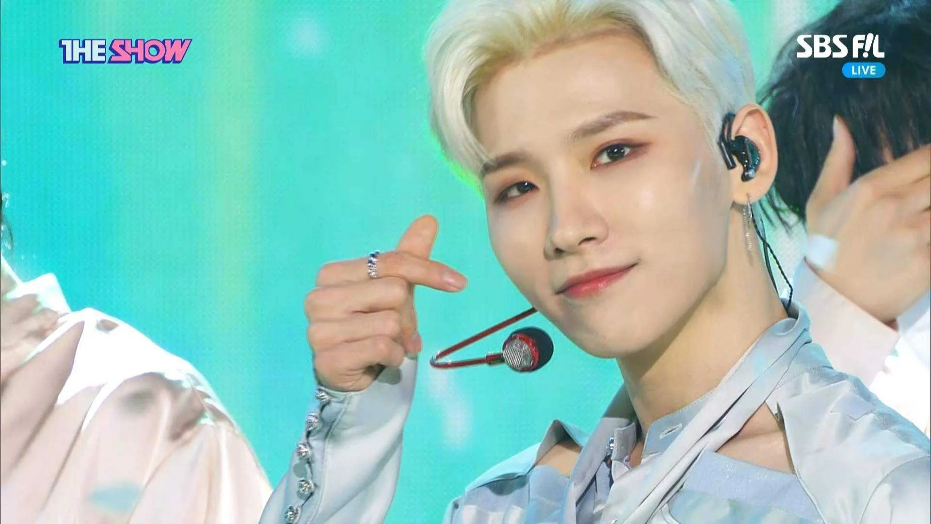 210511 SBS F!L The Show E261 1080i.H264.AC3-WJ.ts_20210511_204640.593.webp