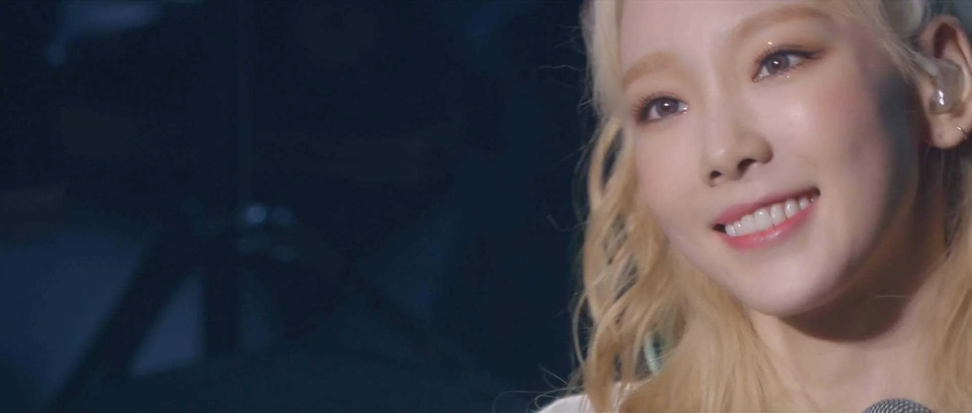 TAEYEON 'Signal' JAPAN TOUR 2019.mkv_20210511_111946.653.webp