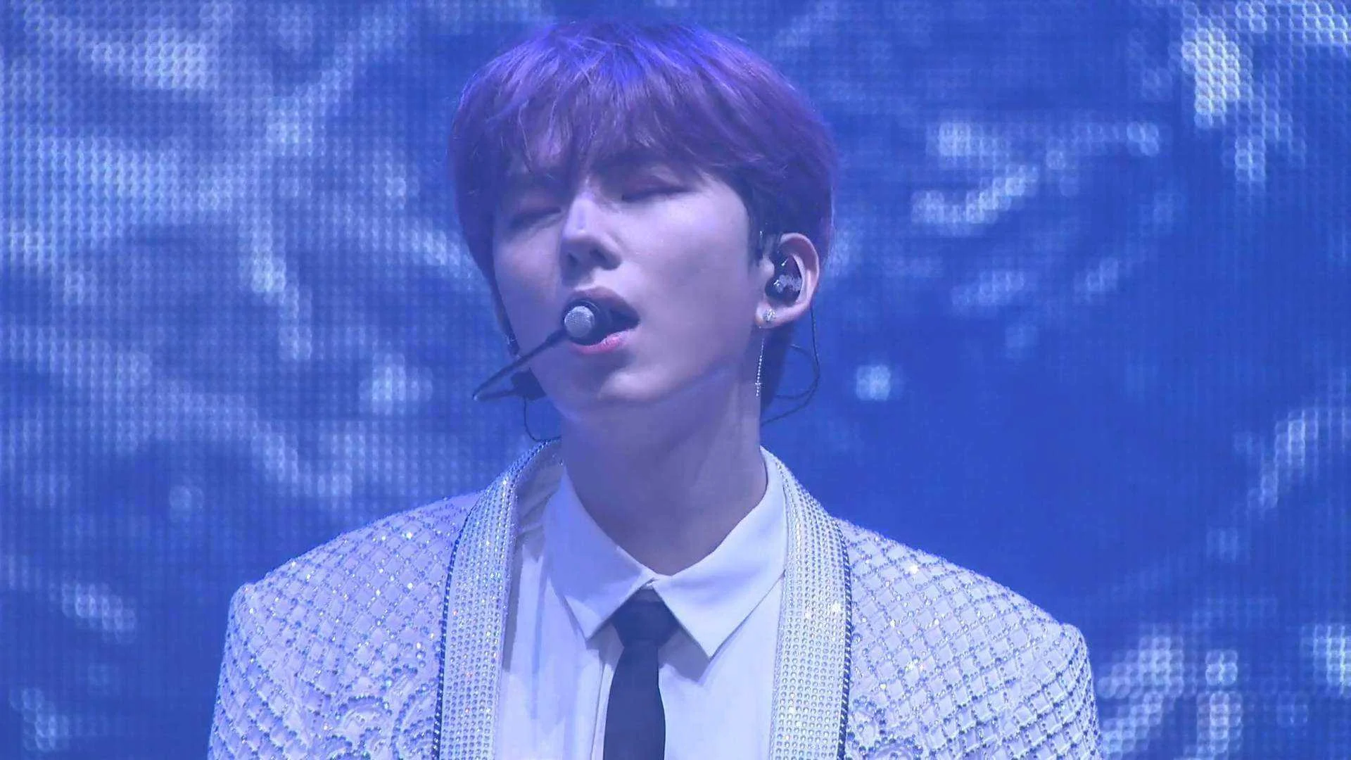 2018 Monsta X World Tour - 'The Connect' In Seoul.mp4_20210518_165253.160.webp