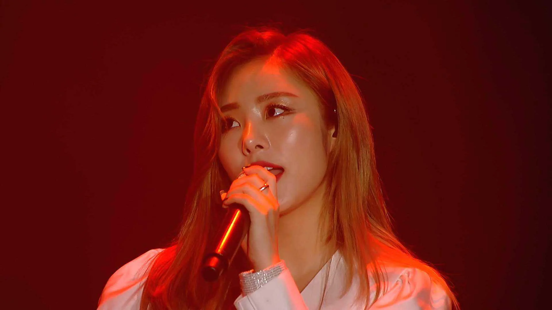 Mamamoo - 4SEASON F-W CONCERT.mp4_20210520_105736.272.webp