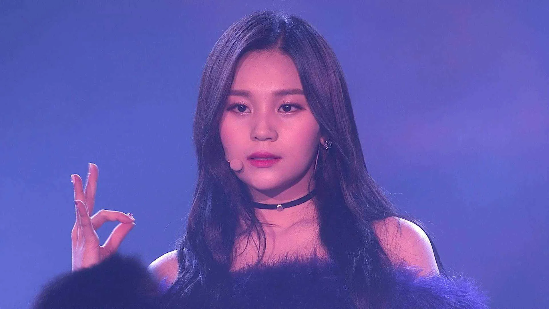 2018 GFRIEND 1ST CONCERT DISC1-1.mkv_20210521_102857.190.webp