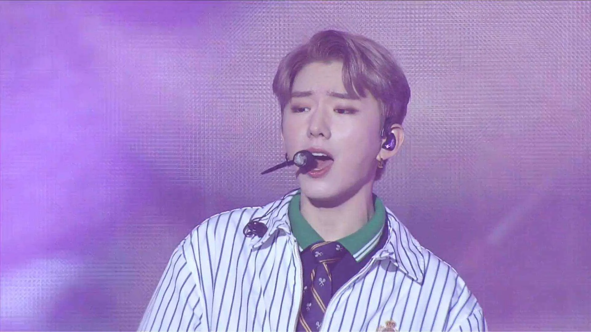2019 Monsta X World Tour - 'We Are Here' In Seoul.mp4_20210522_170124.257.webp