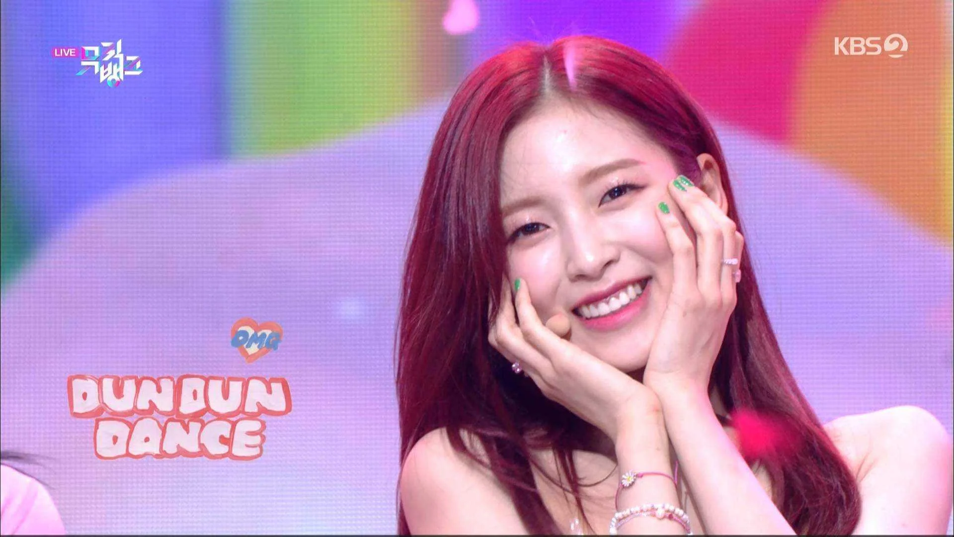 Music.Bank.E1075.210528.1080i.IPTV.H264-JPS.ts_20210529_204042.959.webp