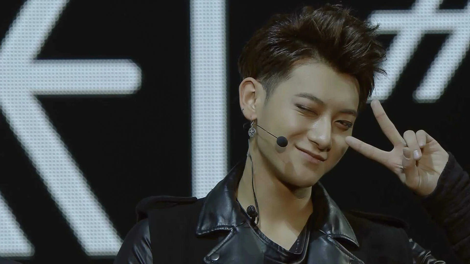 [DVD] EXO FROM. EXOPLANET1 - THE LOST PLANET IN JAPAN [MKV 1080p]