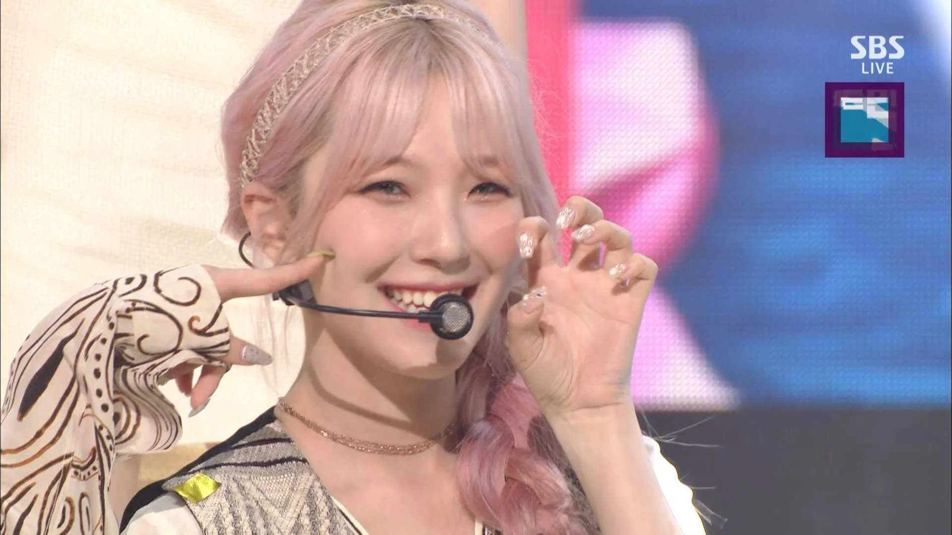 Inkigayo.E1095.210530.1080i.IPTV.H264-JPS.ts_20210530_185927.620.webp