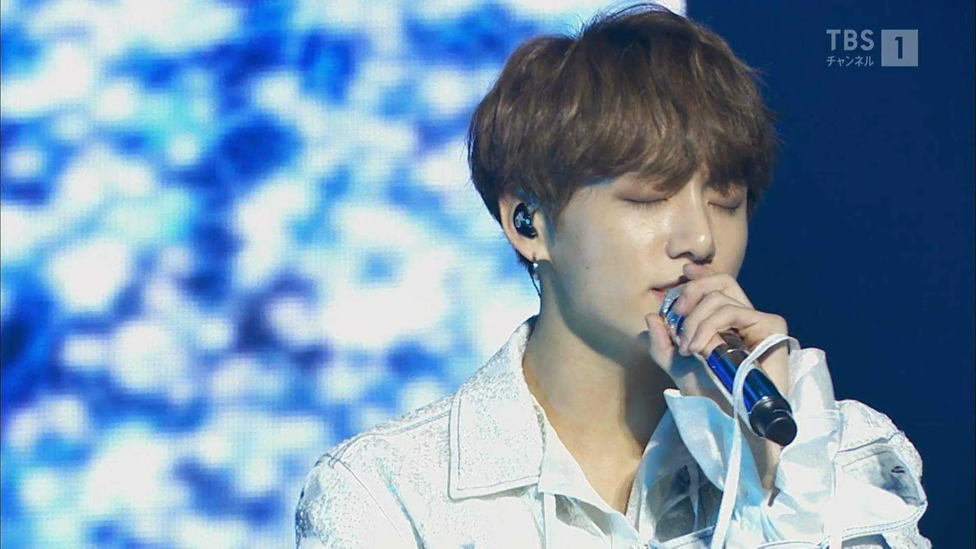 2010241830_【ＴＢＳチャンネル１】BTS WORLD TOUR 'LOVE YOURSELF' LONDON 全曲ノーカット版.ts_20210601_112435.028.webp