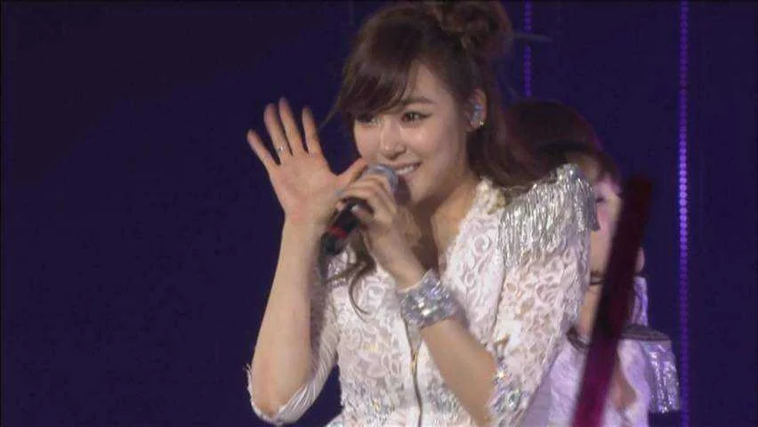 [DVD] Girls' Generation - 2011 Girls' Generation Tour [MKV]