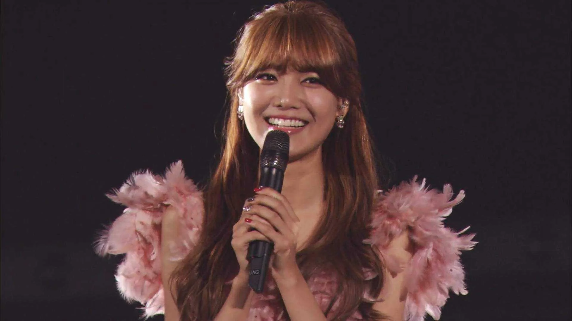 Girls' Generation The Best Live at Tokyo Dome 2015 Bluray 1080p.mkv_20210604_132528.102.webp