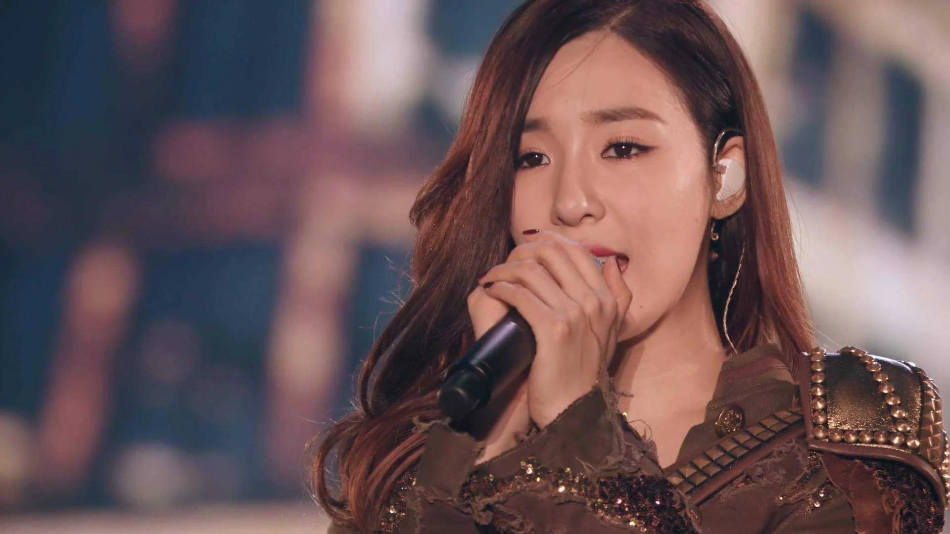 Girls' Generation - Japan 4th Tour 2015 - Phantasia.1080p.Bluray.AC3.H264.mkv_20210604_122438...webp