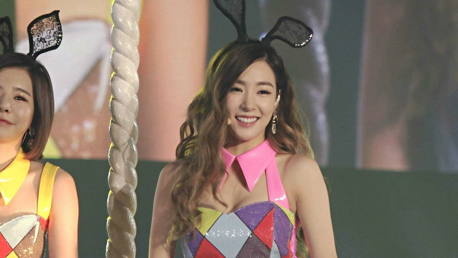 [DVD] Girls' Generation - 4th Tour Phantasia in Seoul [MKV 1080p]