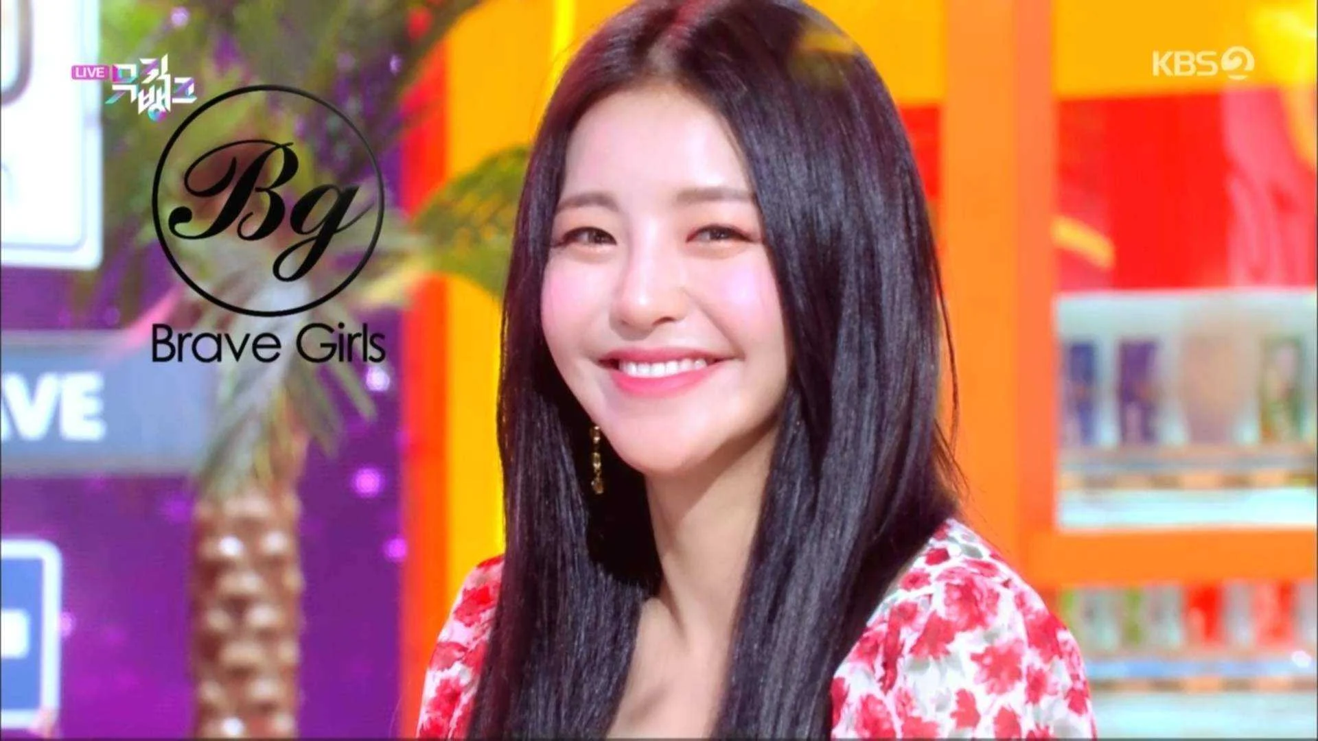 Music.Bank.E1078.210618.1080i.IPTV.H264-JPS.ts_20210618_210028.650.jpg