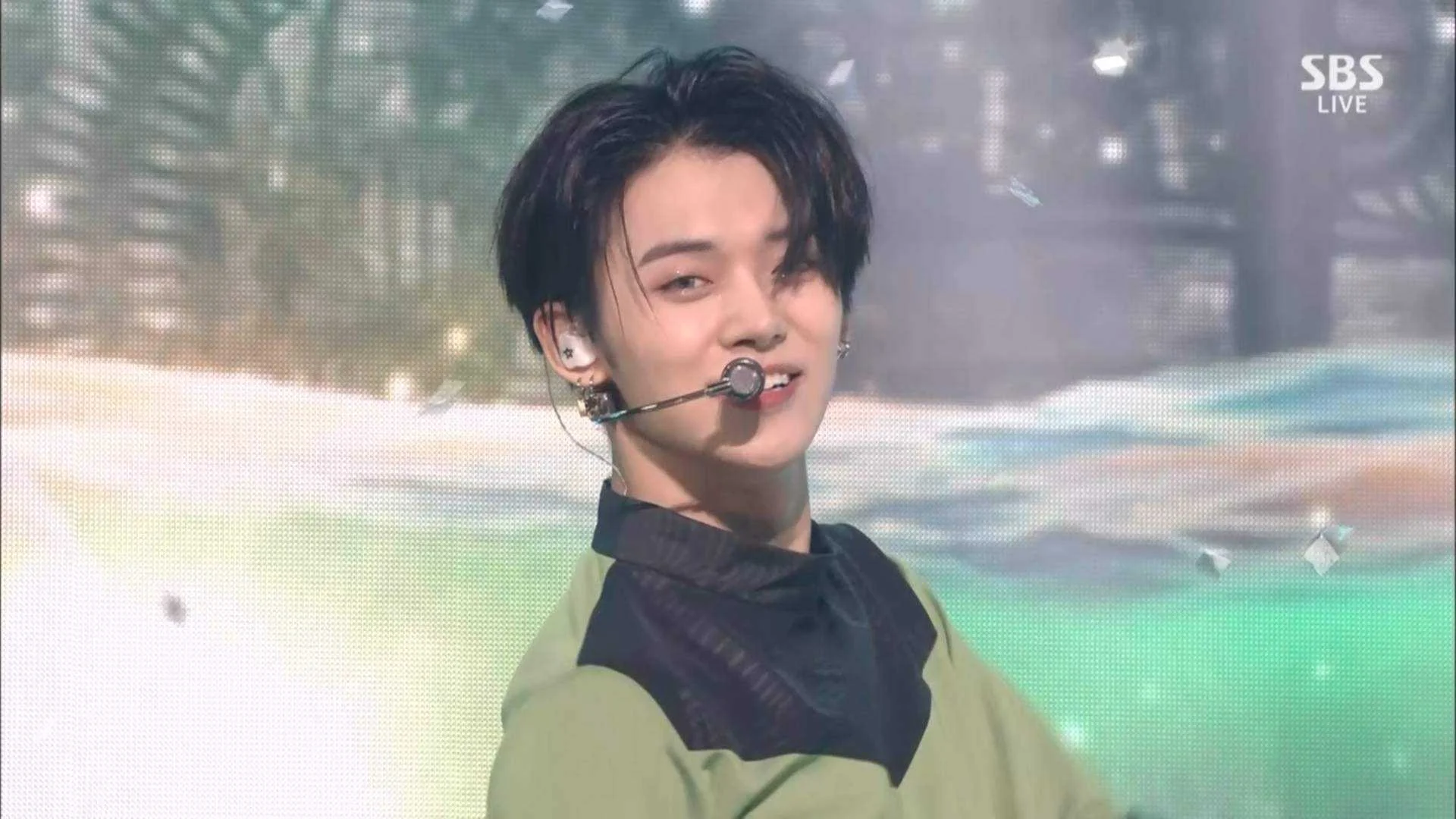 Inkigayo.E1098.210620.1080i.IPTV.H264-JPS.ts_20210620_200550.571.webp