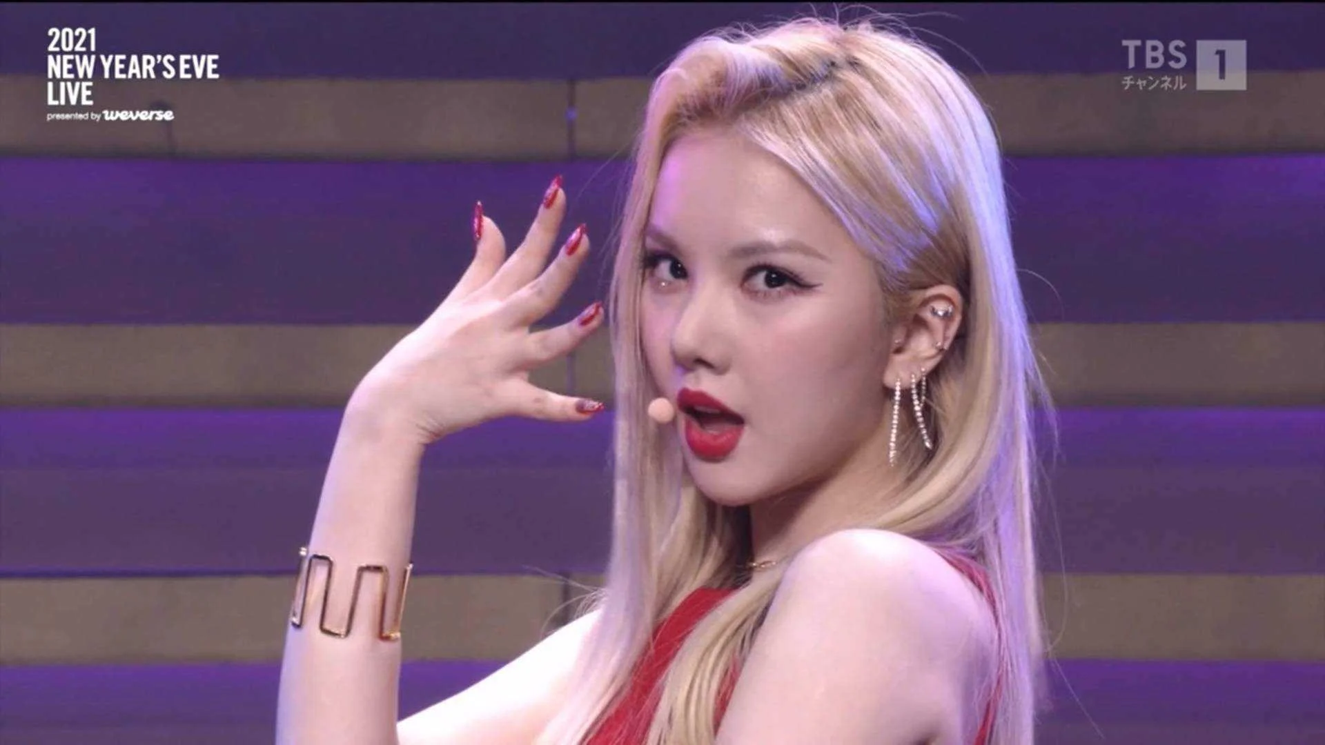 2106272000_【ＴＢＳチャンネル１】2021 NEW YEAR'S EVE LIVE 全曲ノーカット版_字幕_.ts_20210628_122954.006.webp