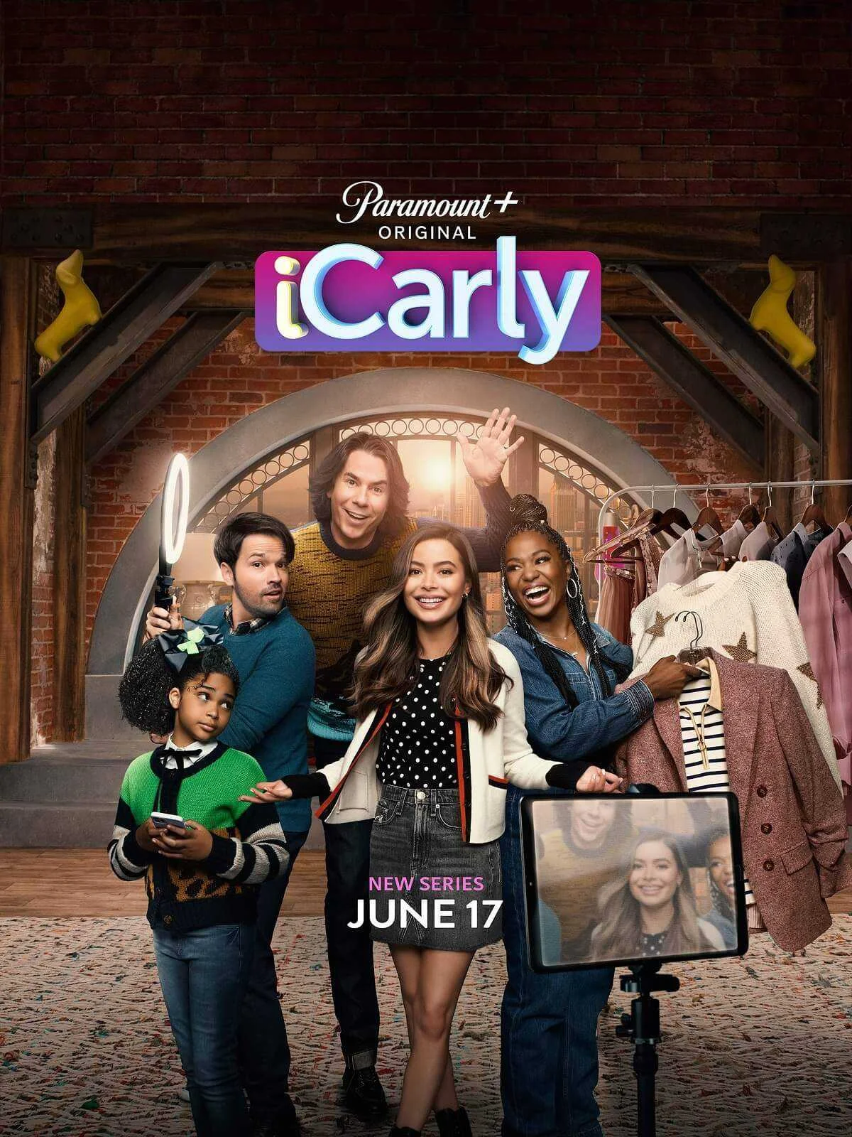 ICarly 2021 S01 720p WEB-DL HEVC x265