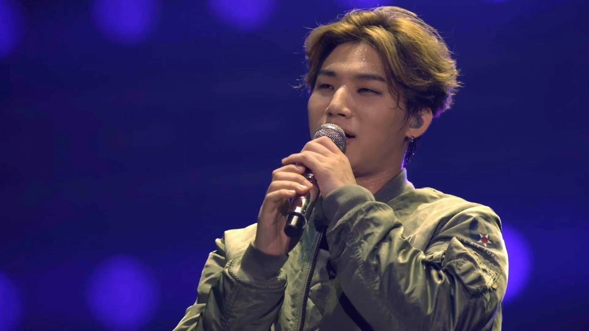 BIGBANG WORLD TOUR 2015~2016 [MADE] IN JAPAN.Disc 1.mkv_20210710_103701.129.webp