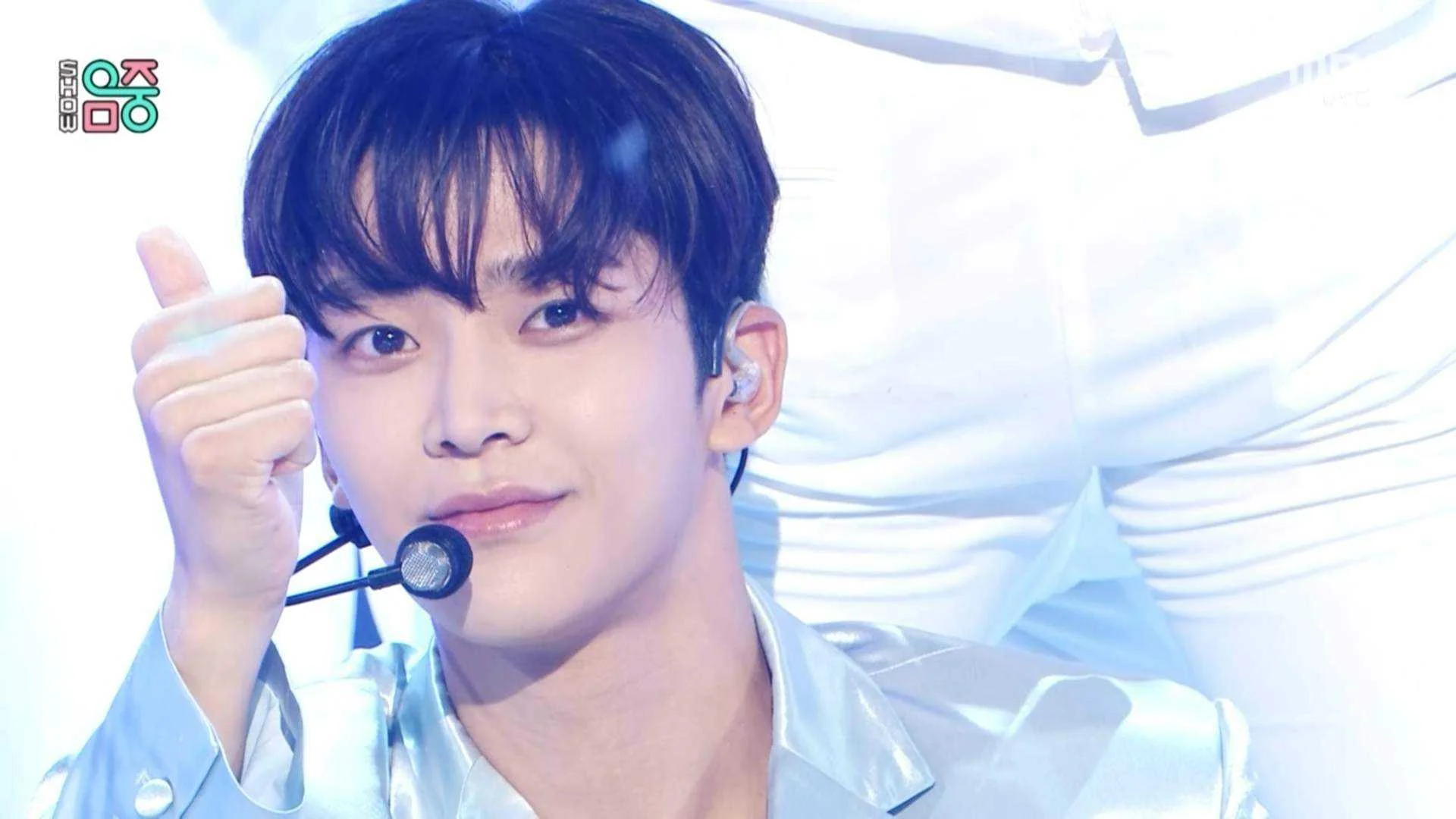 Show.Music.Core.E732.210710.1080i.IPTV.H264-JPS.ts_20210710_201821.358.webp