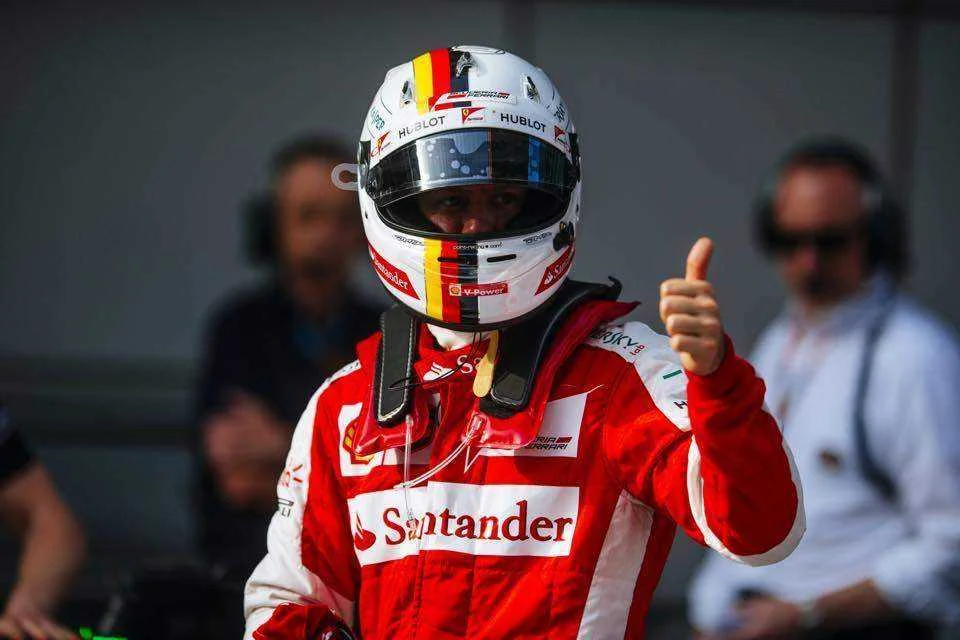 c-ferrari-vettel-thumbsup.webp