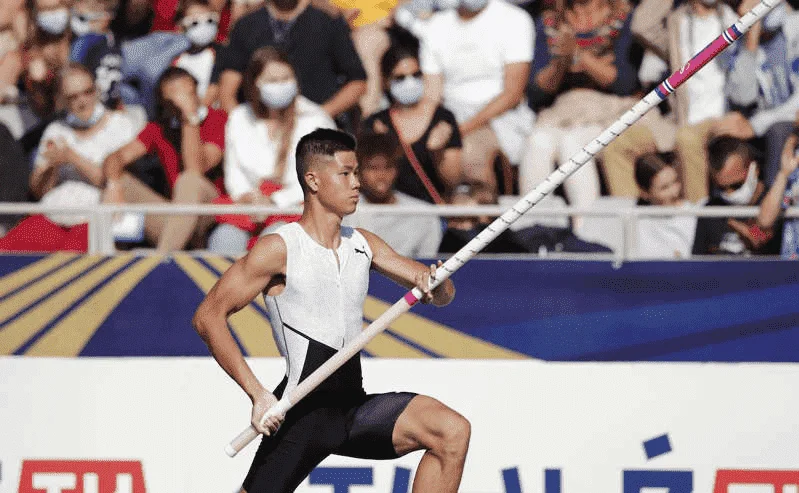 EJ Obiena finishes 4th in Diamond League finals