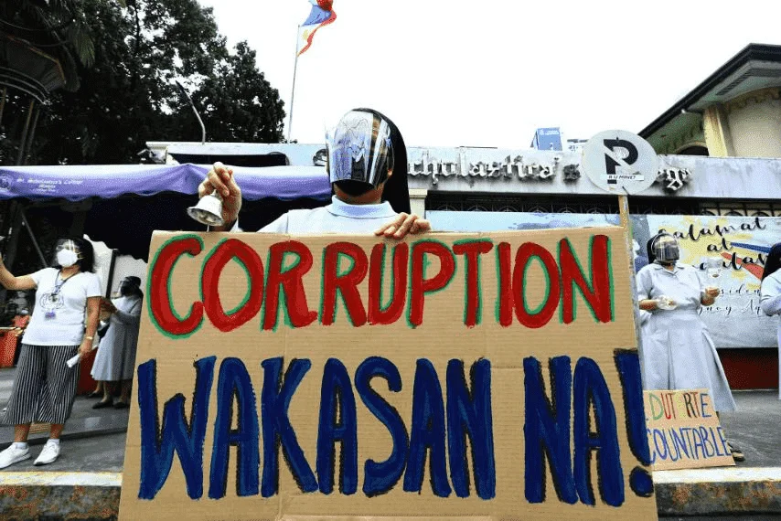 Matanong lang po, hindi ba't bawal makisali ang mga pare at madre sa politika? Pero ba't parang nakikisali sila?