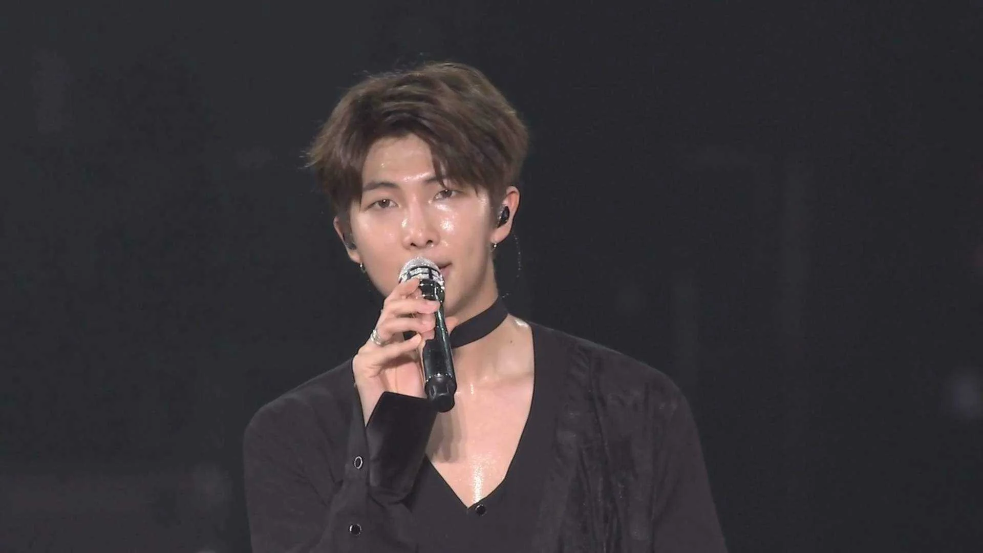 Bts Japan Official Fanmeeting Vol 4 Disc1-1.mkv_20210921_113104.994.webp