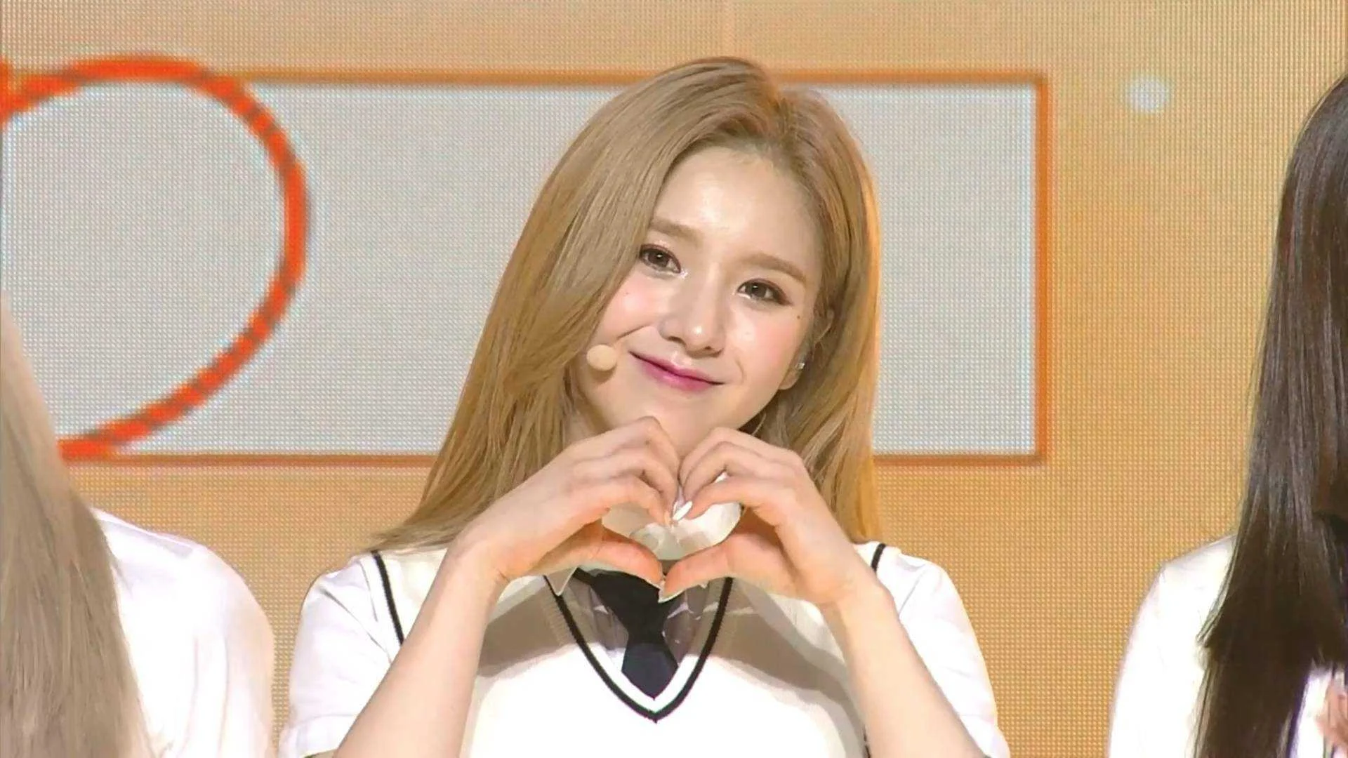 [CONCERT] LOONA Premier Greeting [D&D] VOD [2021.06.27]