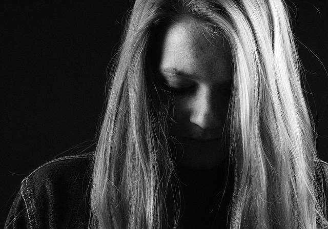 girl-517555_640.webp