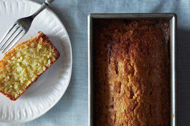 051-2434fb1621f4--2013-0604_coconut-pound-cake-014.webp