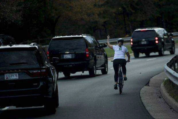 Donald-Trump-Finger-620x413.webp