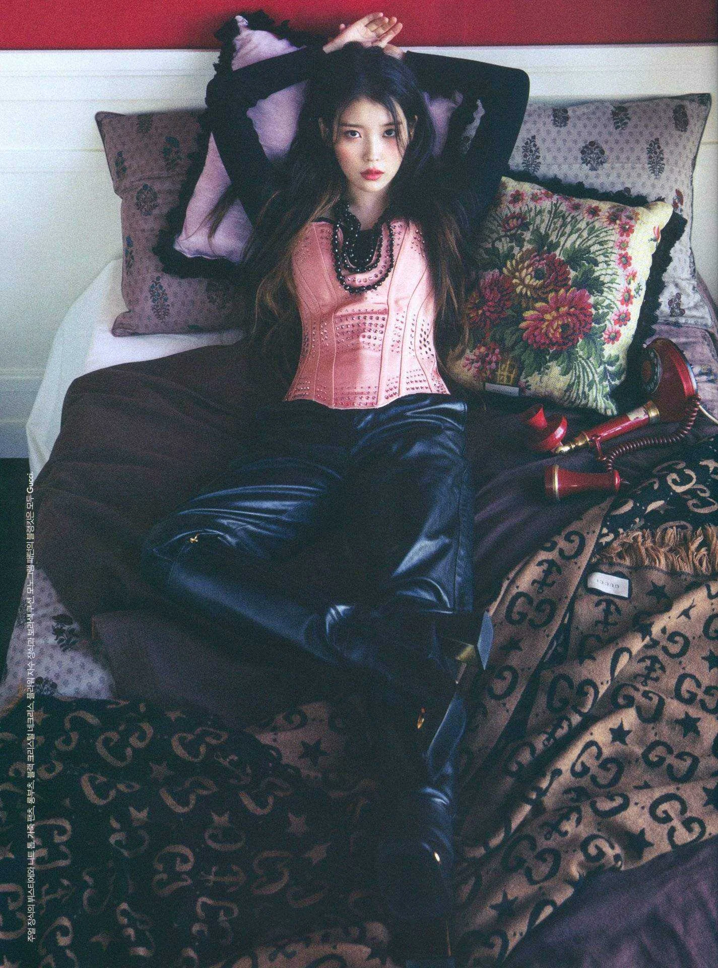 IU Elle Korea 2021 1/4