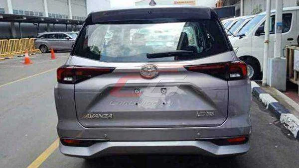 327-2022-toyota-avanza-veloz-2022_toyota_avanza_02.jpg