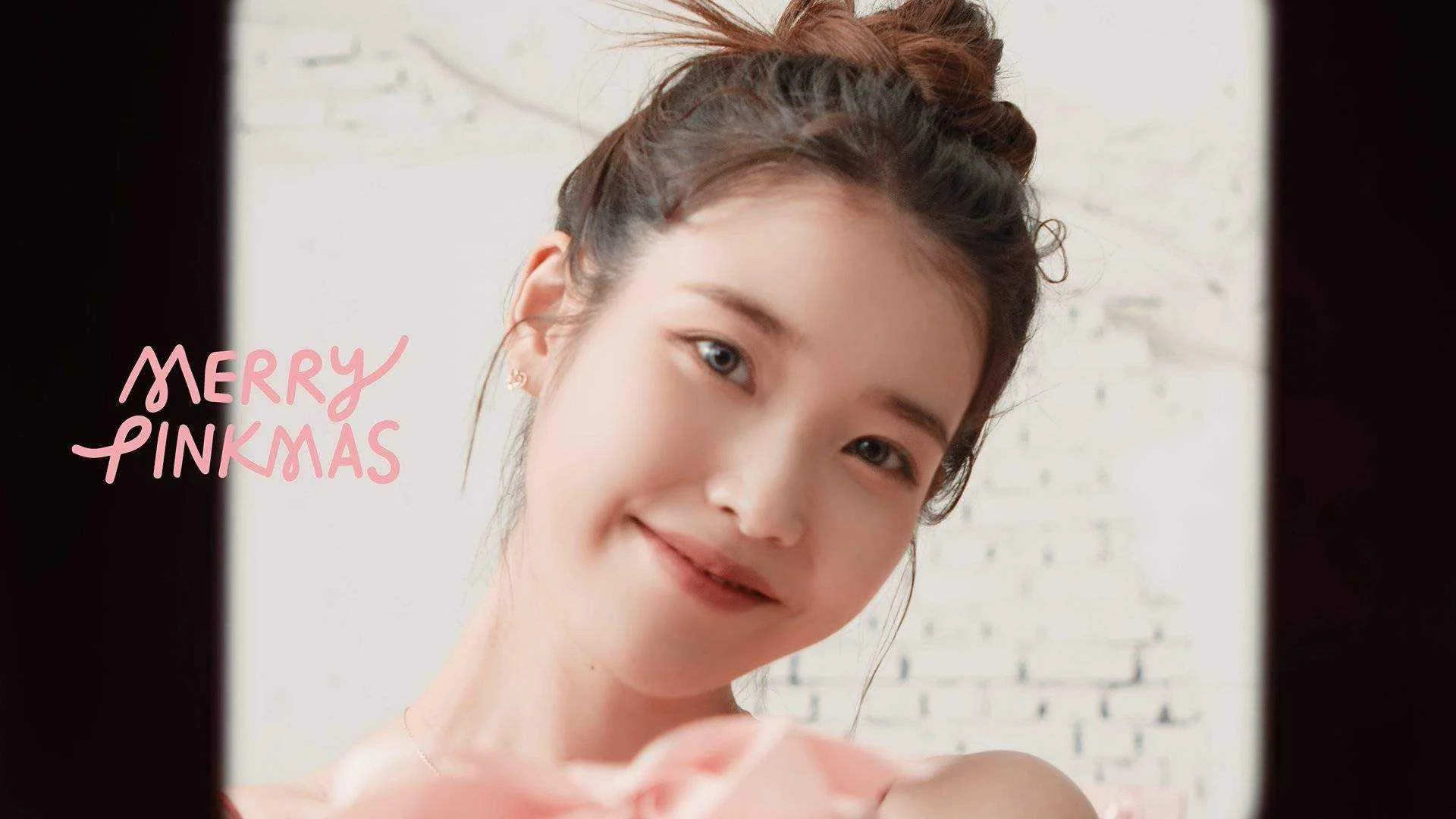 MerryPinkMas (IU) Photos
