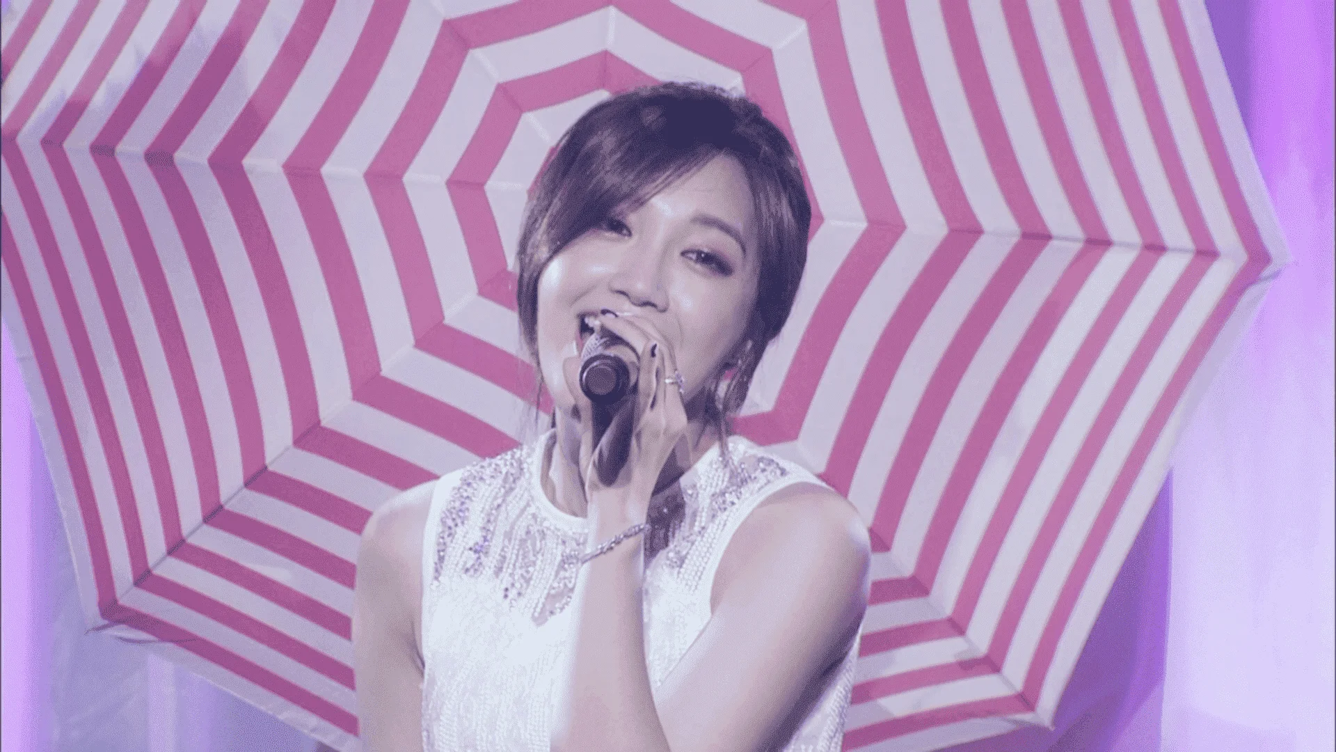 Apink 2nd LIVE TOUR 2016~PINK SUMMER~_t05.mkv_20220202_204932.215.webp