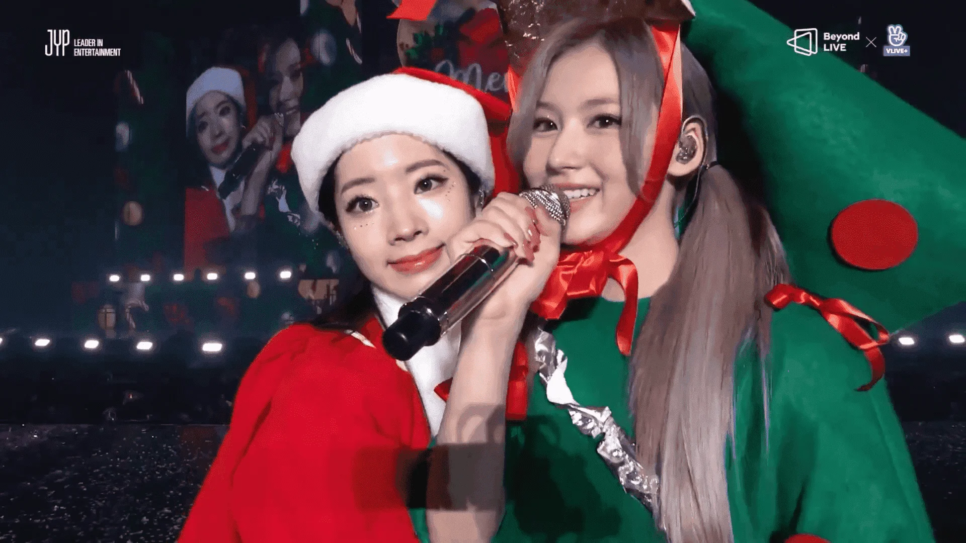 TWICE 4th World Tour III - 1080p HEVC WEBRip.mkv_20220204_215638.668.webp