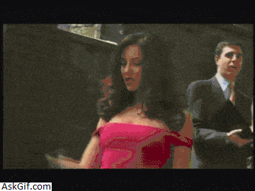 68d60b4e-8573-4a64-9da1-85cc7c45c0b8-Bárbara-Mori.gif