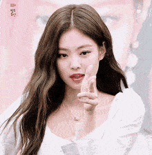 kim-jennie-jennie-pretty (1).gif