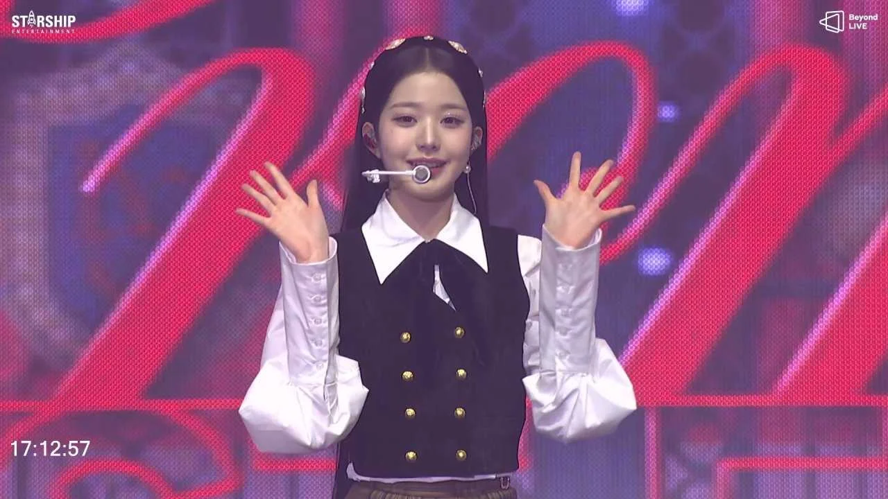 IVE THE FIRST FAN CONCERT <The Prom Queens> [2023.02.12]
