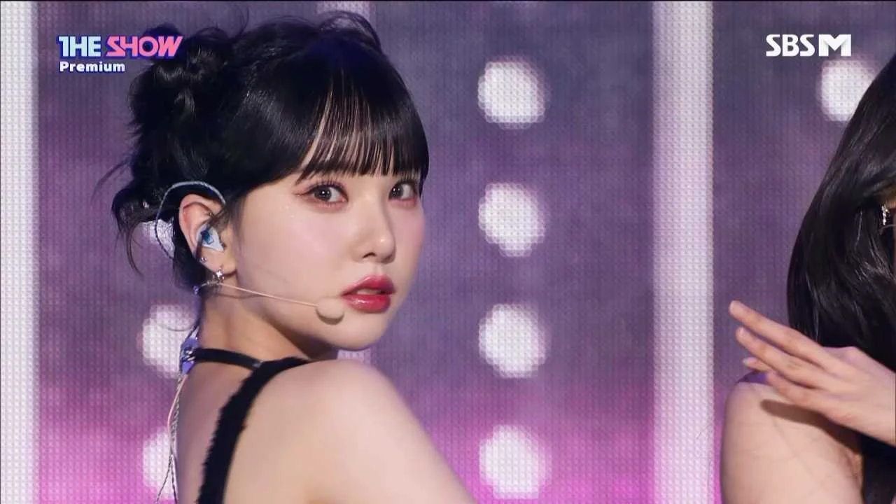 230321 SBS M THE SHOW Premium E319.HDMI.1080i.H264-BLOOM.ts_20230322_131742.679.webp