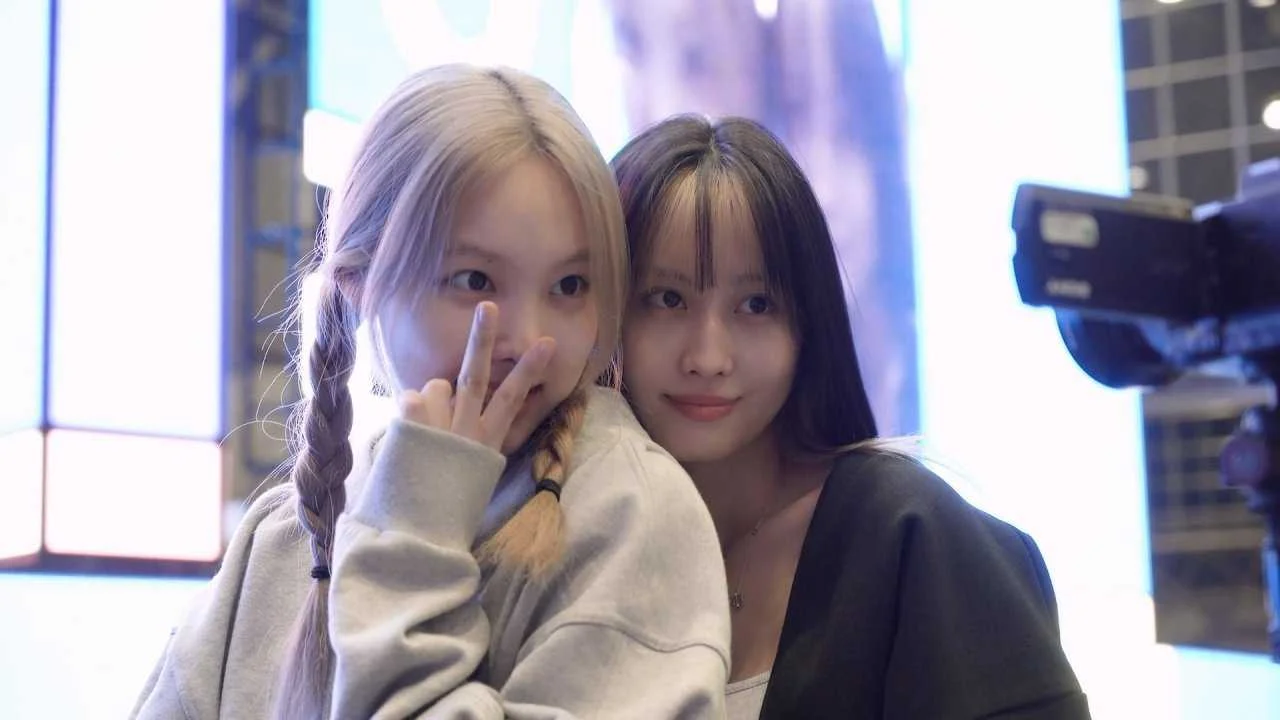 Documentary of TWICE 4th World Tour 'III' in Japan.mkv_20230330_131132.629.webp