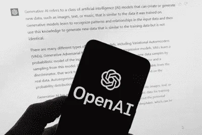 Italy temporarily blocks ᑕᕼᗩTGᑭT over privacy concerns
