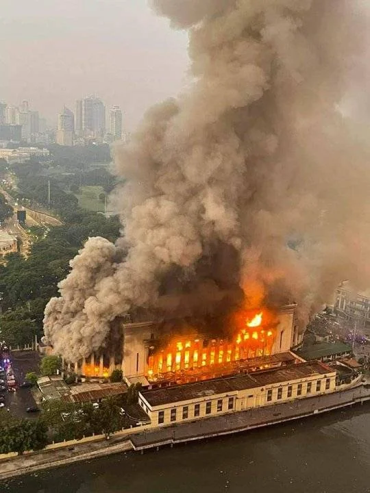 Fire hits Manila Post Office