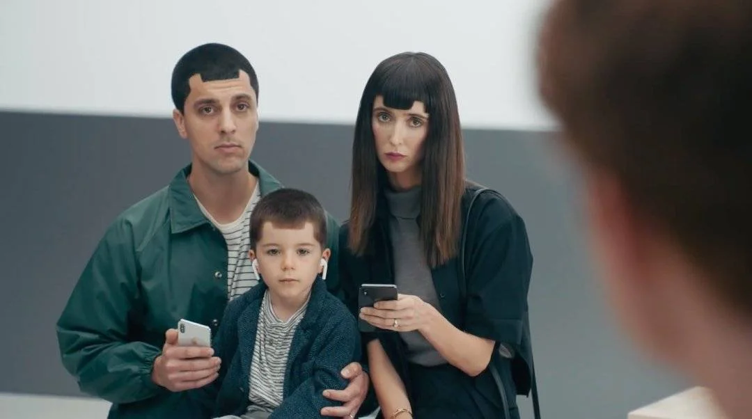 Samsung-iphone-X-ad-notch.webp