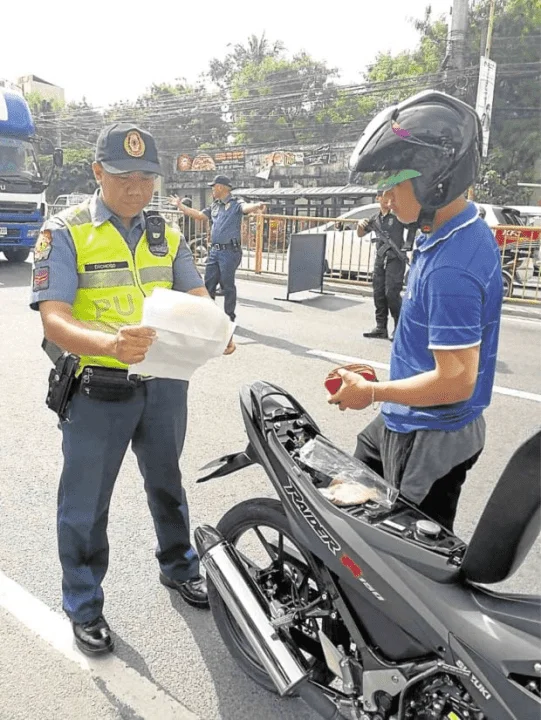 MMDA traffic enforcers to start using body-worn cameras in August.